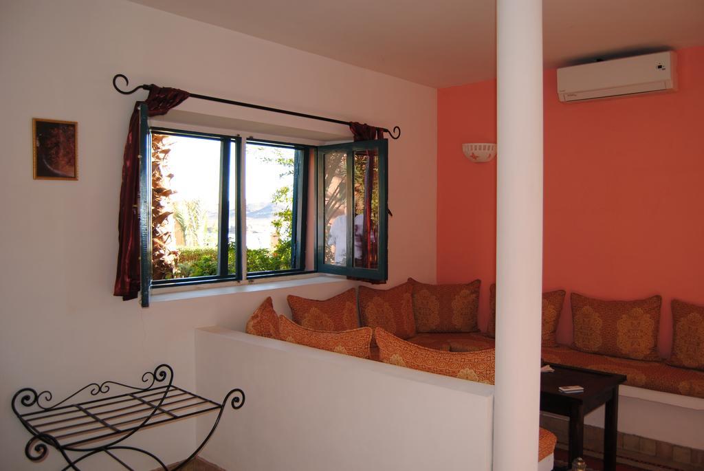 Bed and Breakfast Les Tourmalines Afeggou Exterior foto